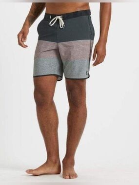 Vuori Colorblock Swim Shorts in Charcoal, Mauve & Light Gray